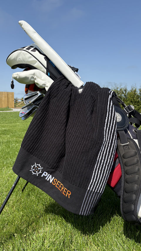 PINSEEKER Caddy Golf Towel, Blackout colourway